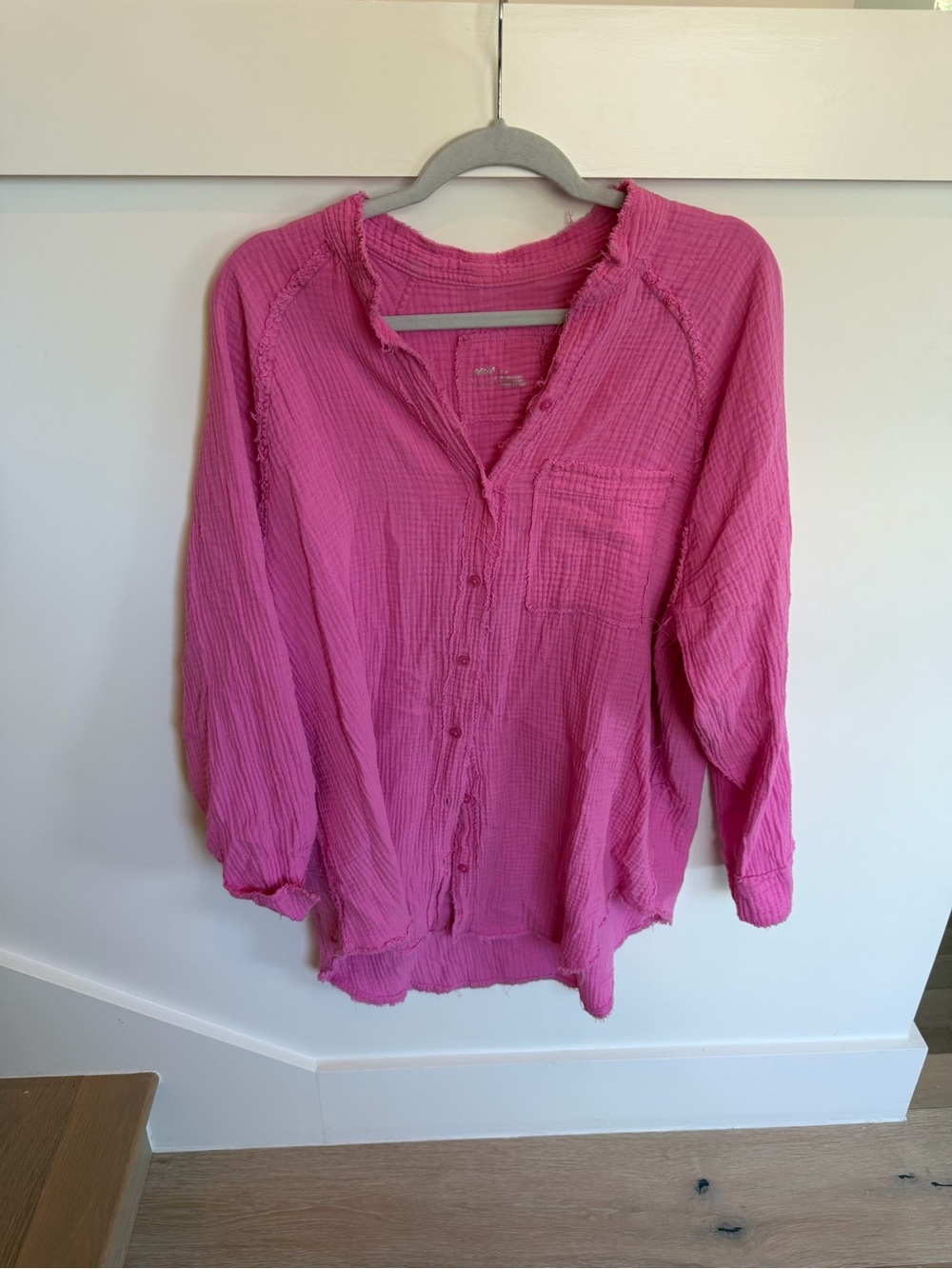 Aerie Women’s Hot Pink Lightweight Button-Front Top Raw Edge Hem Small